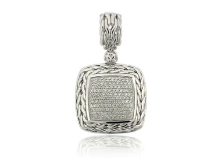 Square-shaped diamond pendant