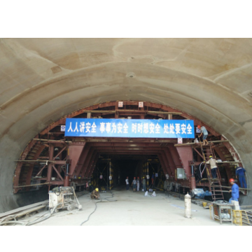 Installationsprozess des Tunnel -Futterwagens