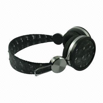 Fashionable Headphone/Earphones with Change Face Design/DIY Headphone/Imitation of Rivet