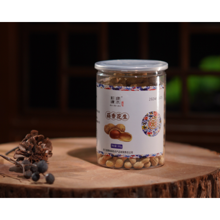 Deliciosos amendoins enlatados com alho