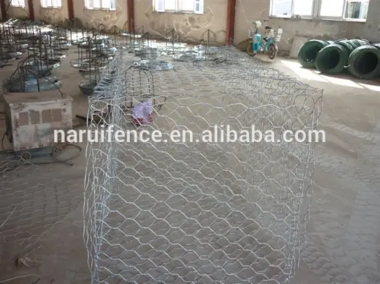 2014 Hot Sale Low-carbon Gabion Fence