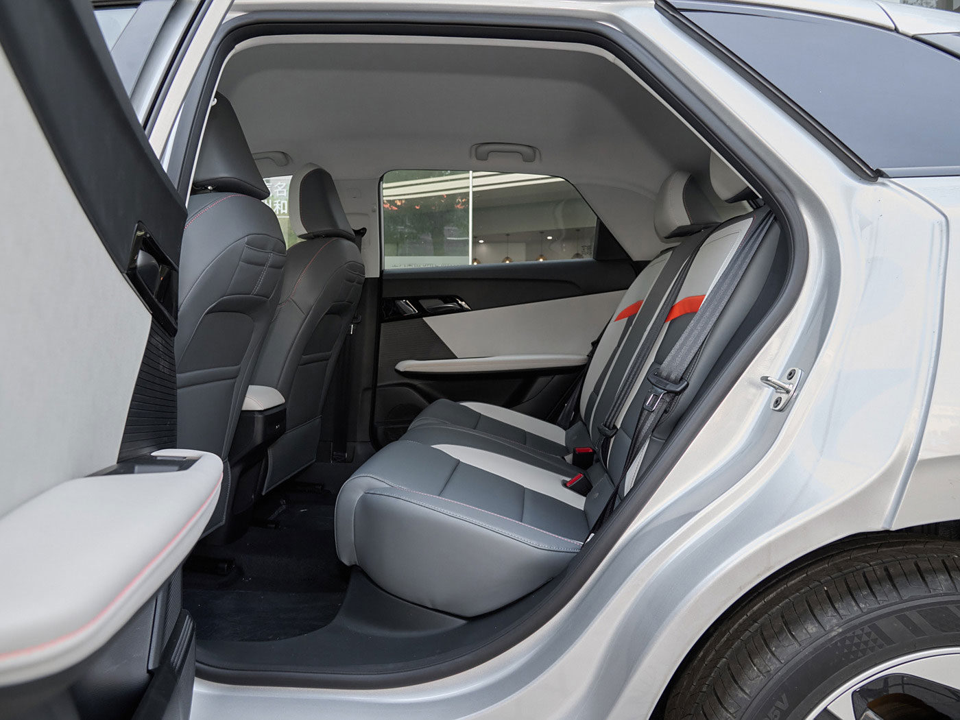 SAIC MG4 EV Pure Electric Vehicle with AWD
