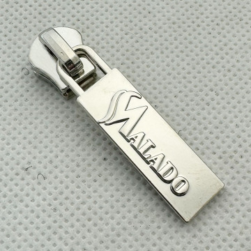 Custom Silver Embossed Logo Zipper Pull for Handbags, Garments, and Shoes