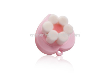 2015 hot sale Heart shape facial cleansing brush with handle