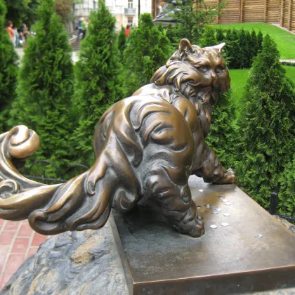 Lively Style Bronze Life-size Cat of Various Posture