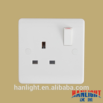 BS Standard 13A 1 Gang 3 Pin Single Pole Switch Socket