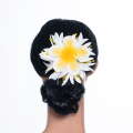 Konstgjord blommig hårpinne för kvinnliga klänningar