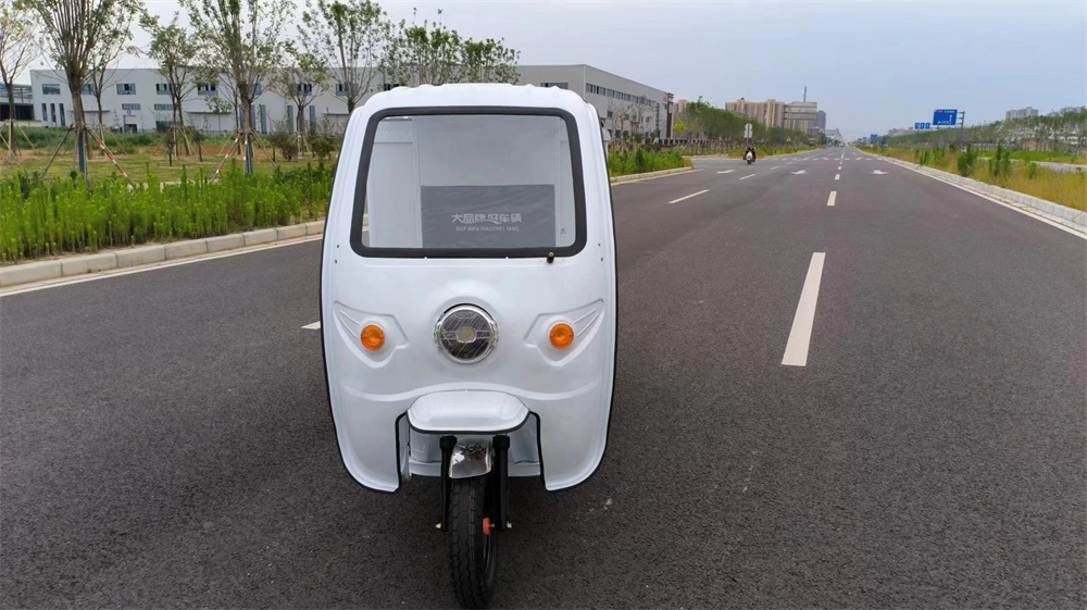 passengers electric tricycle