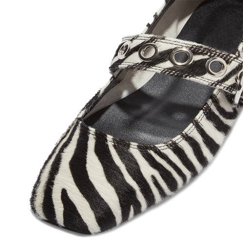 Trendy Comfortable Flat Footwear for Ladies