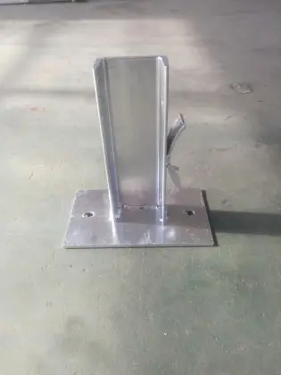 Subway pipe support system