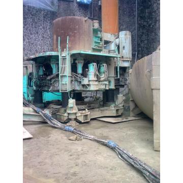 Full casing rotator drilling rig