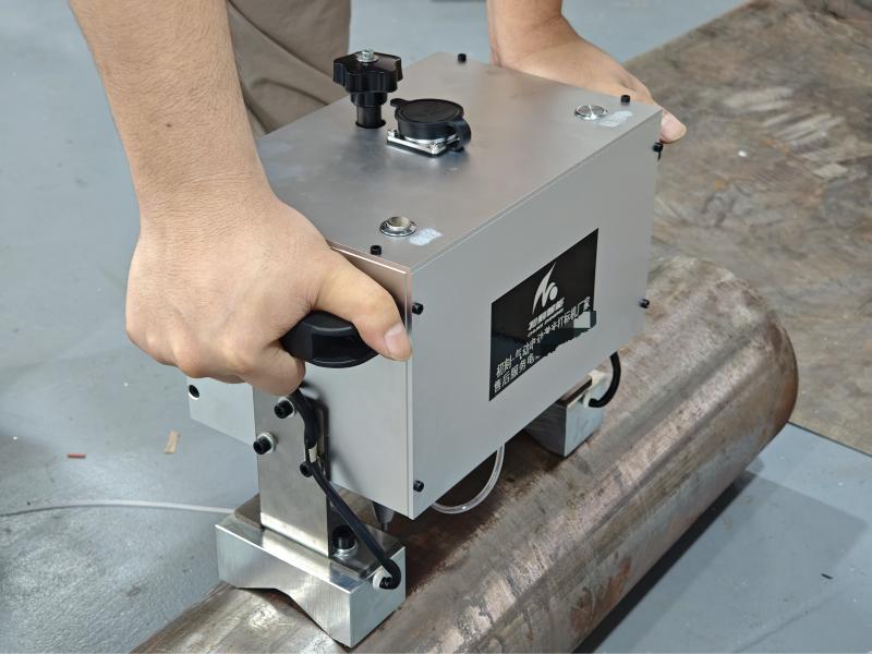 a V-shaped electromagnetic base