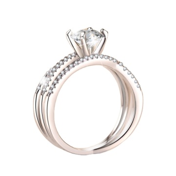 925 Sterling Silver Ring Adorned with 1 Carat Moissanite Diamond: A Feminine Addition to Your Silver Jewelry Collection
