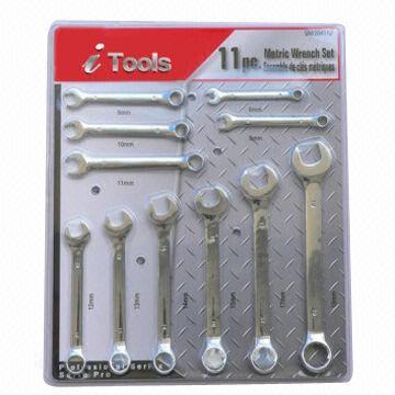 11-piece metric com wrench set, measures 6, 8, 9, 10, 11, 12, 13, 14, 15, 17 and 19mm