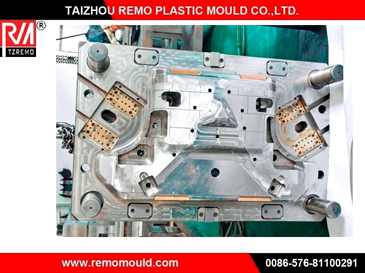 PP Material Auto Car Plastic Injection Mould