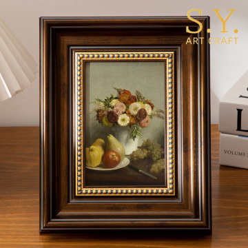 إطار صورة منحوت بني عتيق