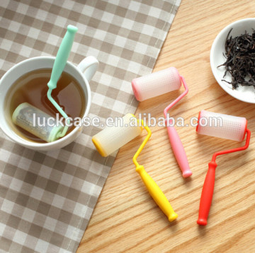 Innovative creative elegant style food grade silicone rolling brush paint brush tea infusers