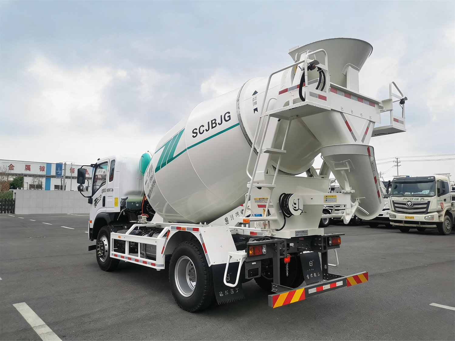 concrete mixer truck