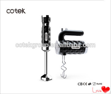Applianto de cozinha em casa com liquidificador de mão e misturador de mão/motor elétrico usou aparelho para a Europa Mercado/preparação de alimentos