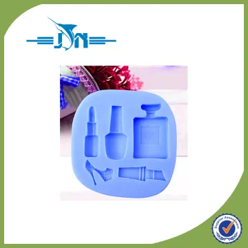 Multifunctional guitar shaped silicone ice cube tray with great price