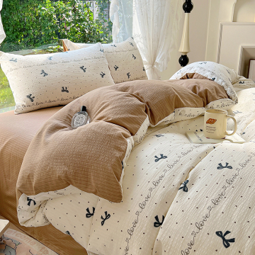 Jacquard Floral Microfiber 4-Piece Duvet Cover Set with Pillow Cases