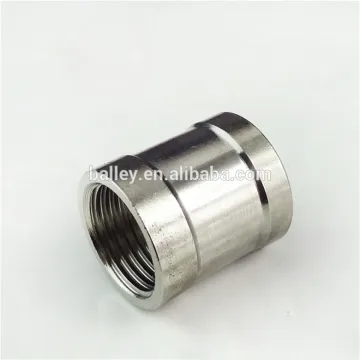 Malleable iron pipe fitting socket banded with ribs right hand threads