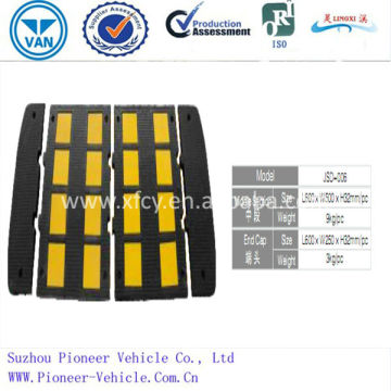 Yellow & Black Rubber Speed Hump (ISO CE OEM ODM / Suzhou Pioneer-Vehicle)