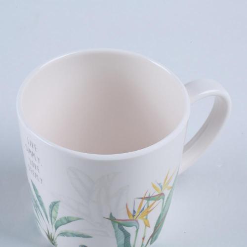 tasse en mélamine avec anse