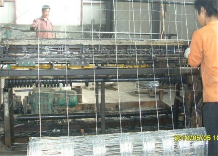 Hinge Joint Wire Mesh Fence Machine