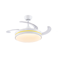 Ventilador de techo blanco con cuchillas y luz LED