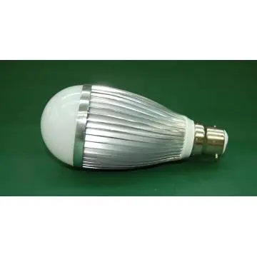 7W LED  Bayonet Cap Bulb / 700lm