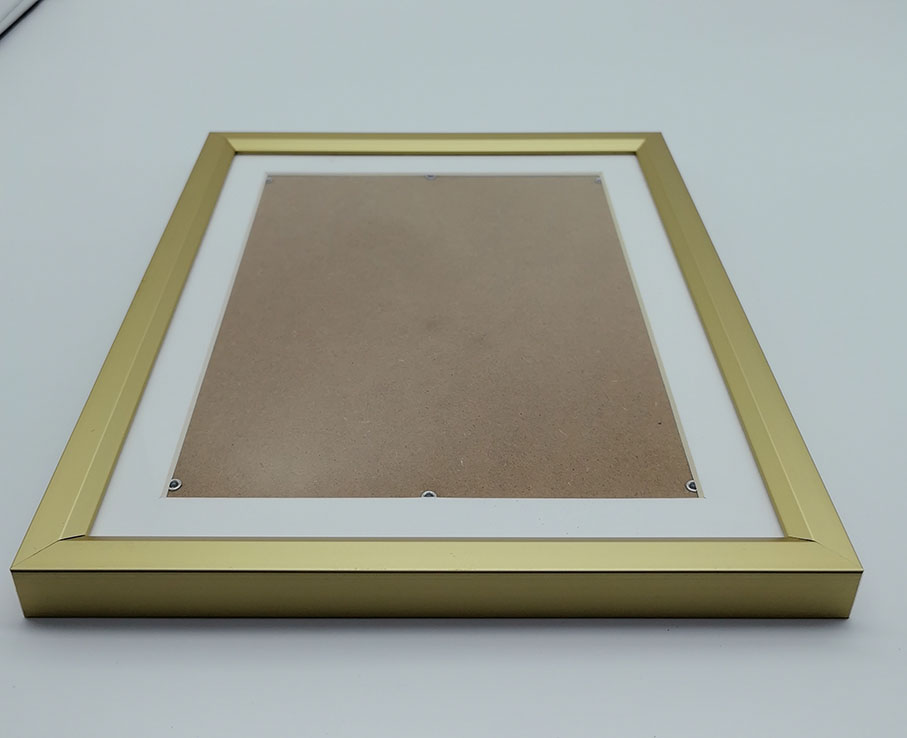 Instalação de luz de trilha magnética