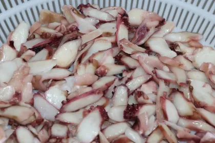 Frozen boiled octopus slice