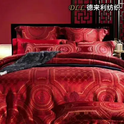 Embossed Circle Pattern Red Velvet Duvet Cover Set