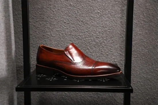 Men′ s Leather Slip On Casual Shoes