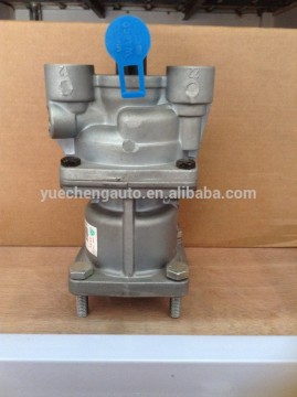 Sinotruk Howo A7 Foot Brake Valve WG9000360520