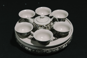 A set of tea set with colorful Chrysanthemum under glaze in Jizhou kiln