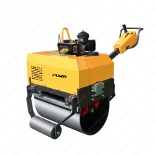 Dependable performance hand-mounted 550kg single road roller