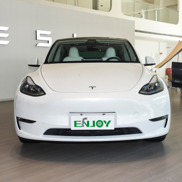 2022 Tesla Model Y: Front Wheel Drive vs All Wheel Drive Performance
