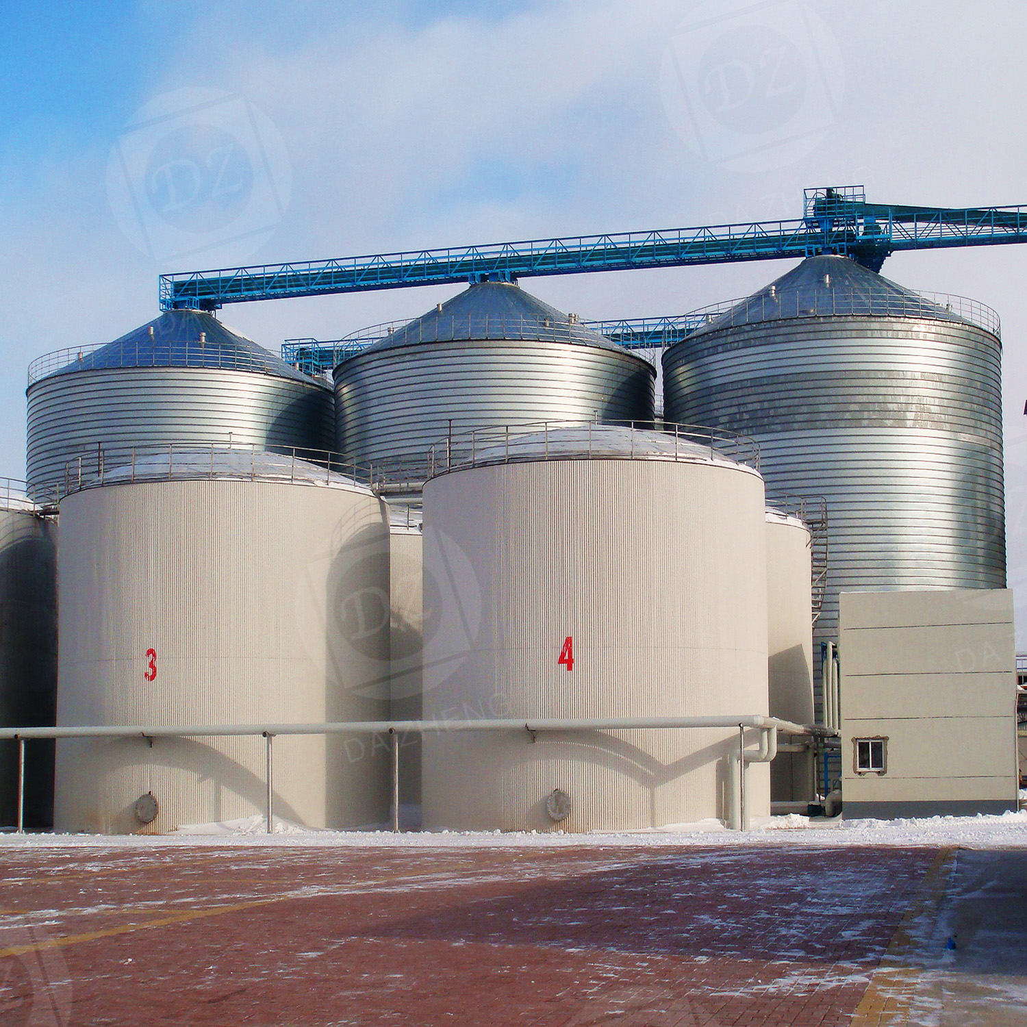 Grain transshipment silos at river ports