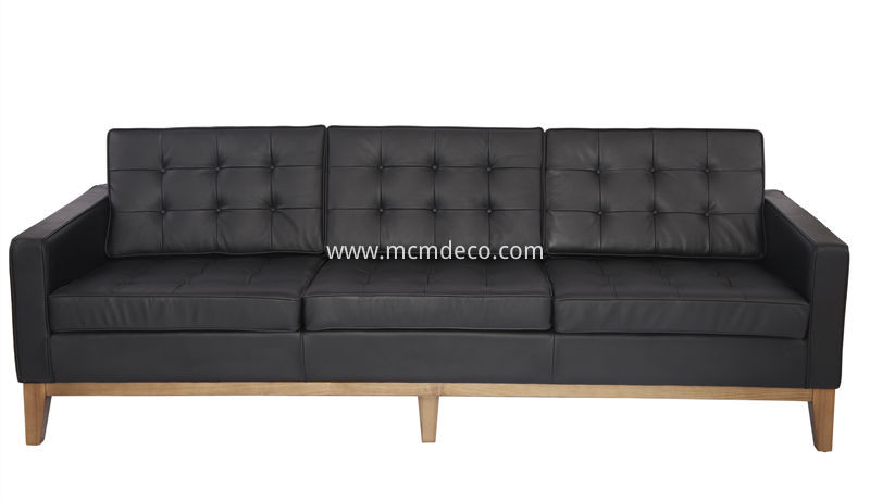 Classic_Knoll_Sofa_Repica_of_old_Fashion