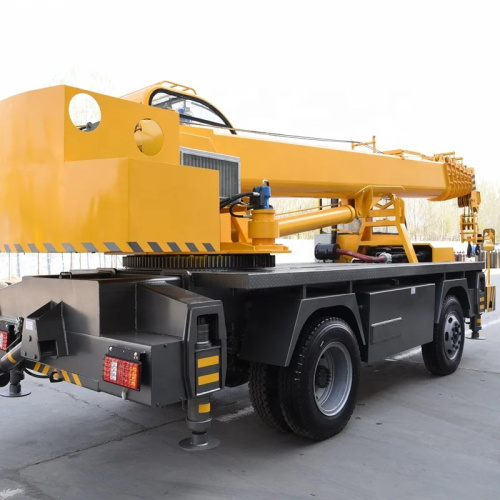 12-тонный автокран для эффективной обработки грузов
