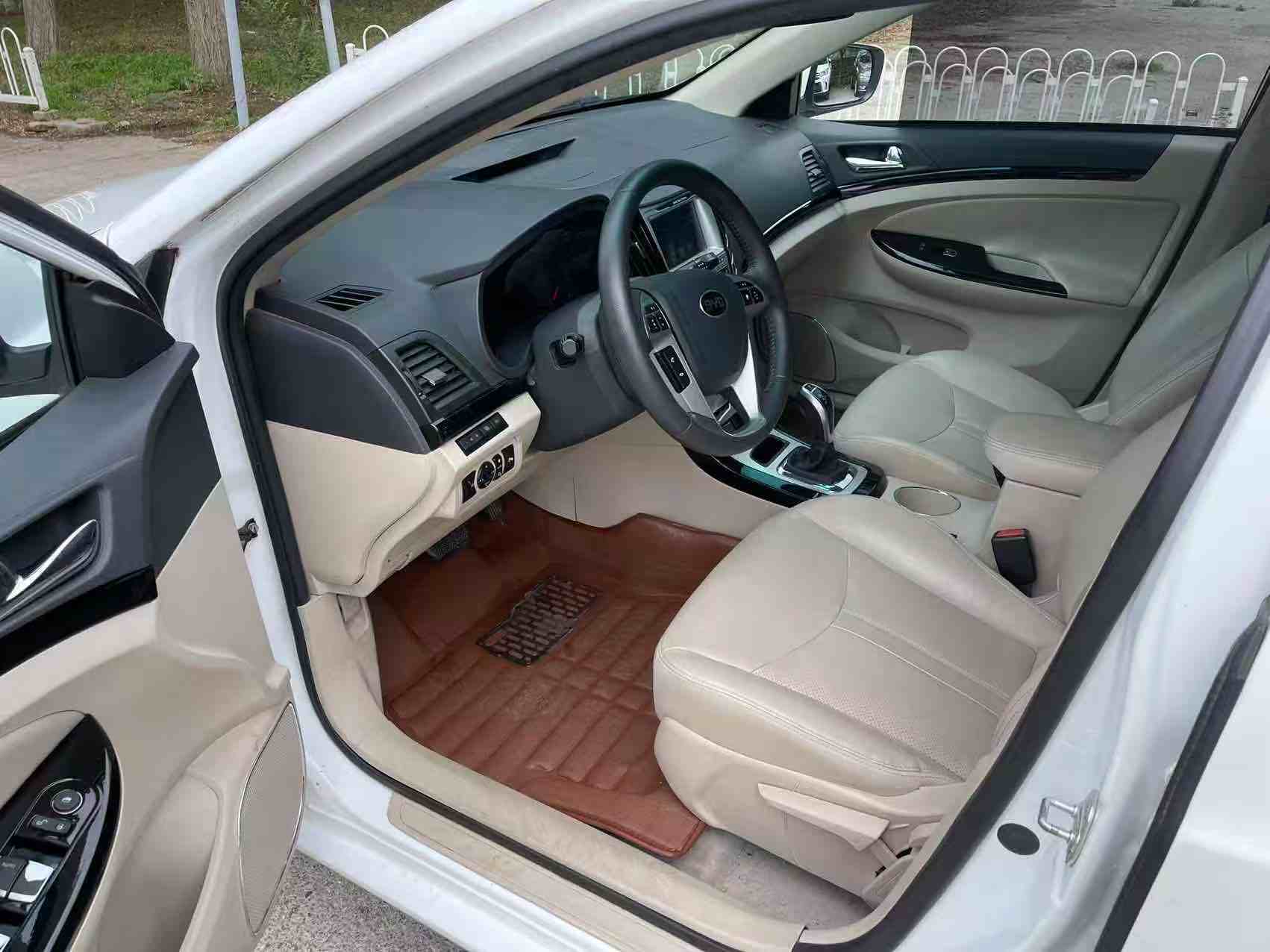 Byd E5 (17)