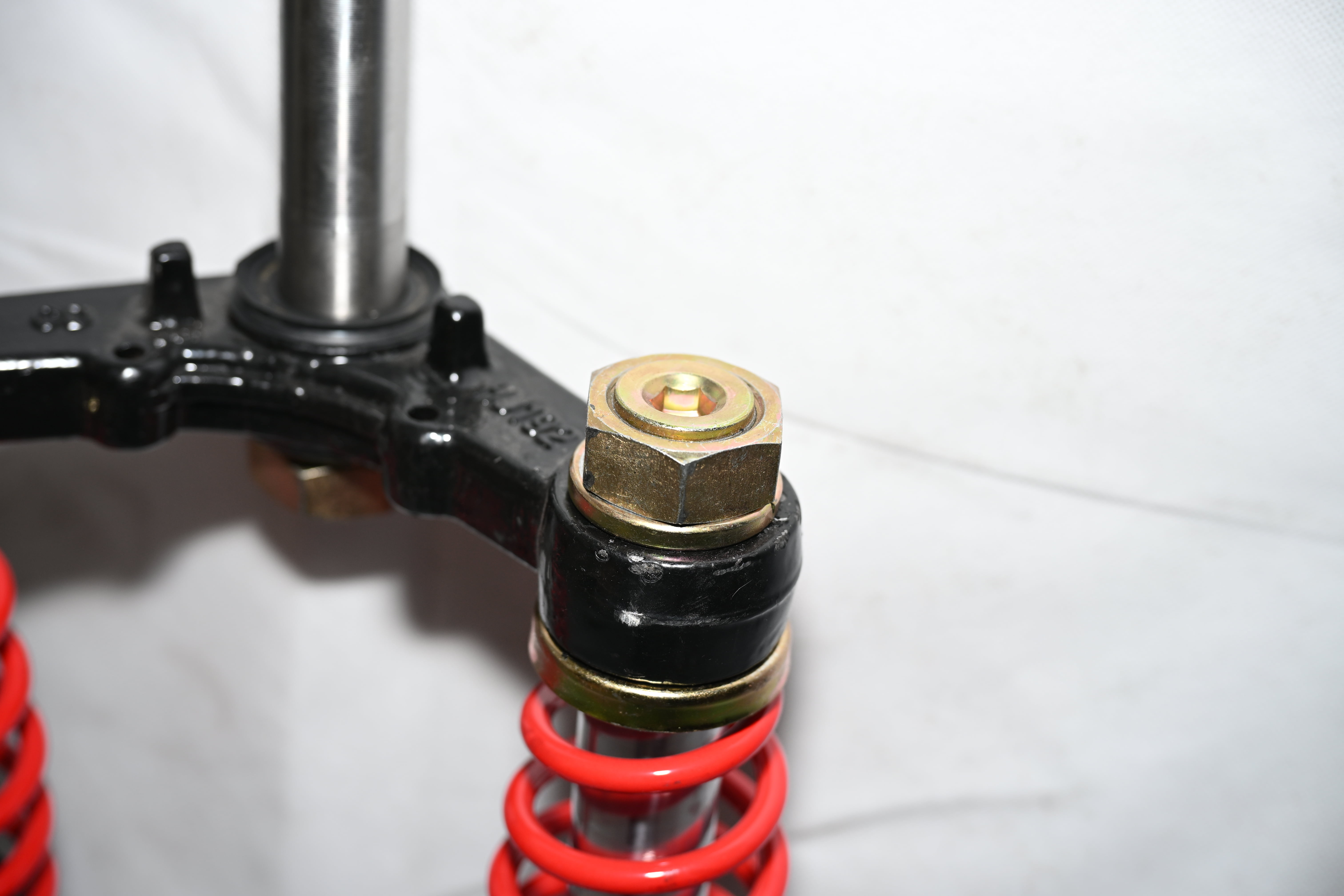 Silver shock absorber