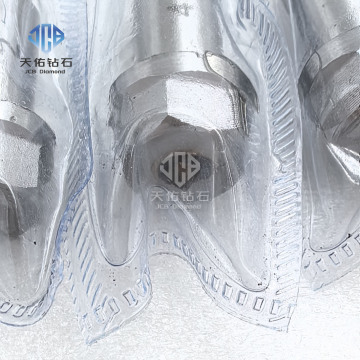 妥協のない精度を実現するために精密設計された 0.85 ～ 0.9ct カスタム単結晶硬度計