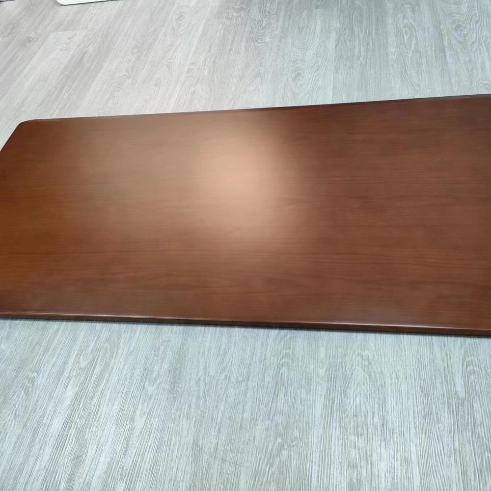 Table de table de planches peintes en bois massif