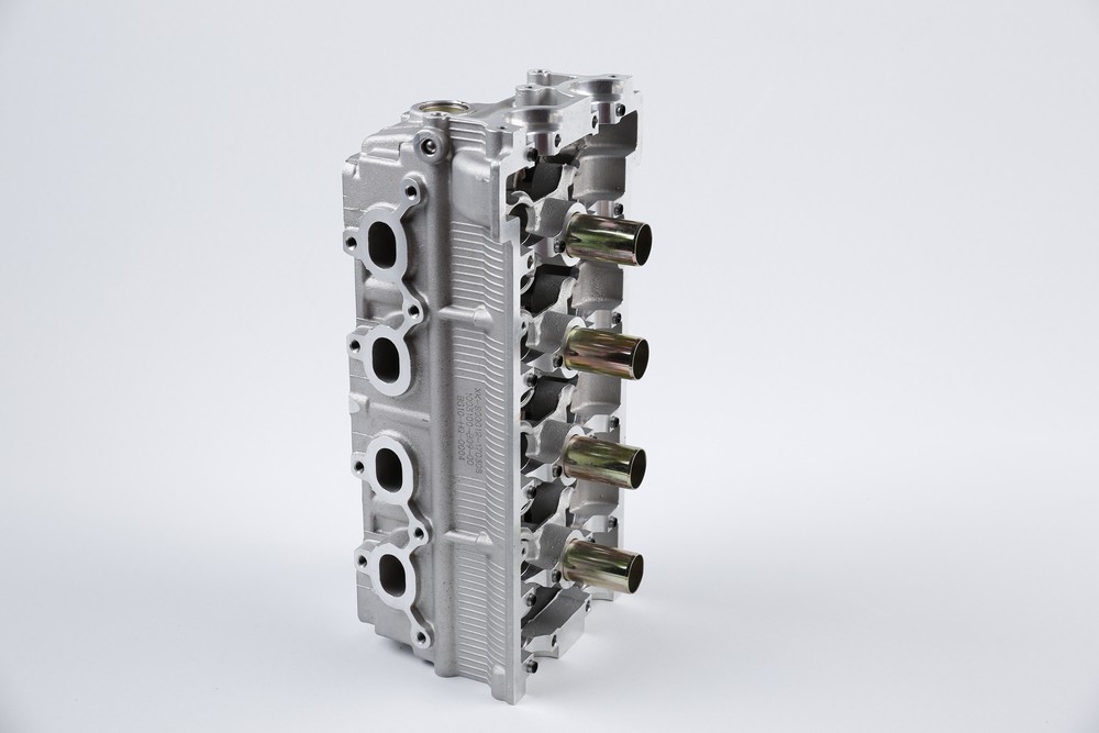 Aluminum die casting with customized precision CNC machining