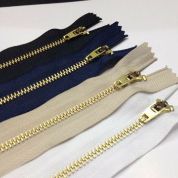 Discounts golden brass zippers for merchandise