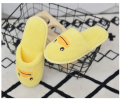 Zapatilla de interior de la zapatilla para niños con ondulación para niños peludos