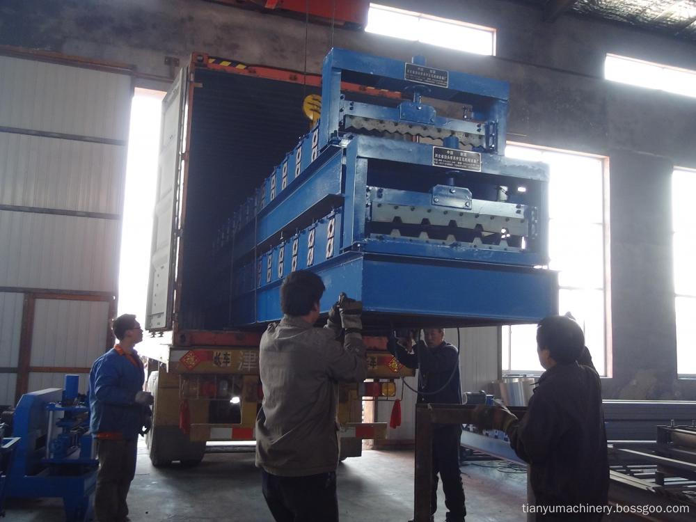 loading roll forming machine